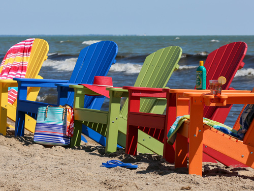 Maintenance-Free Furniture for Beach Houses